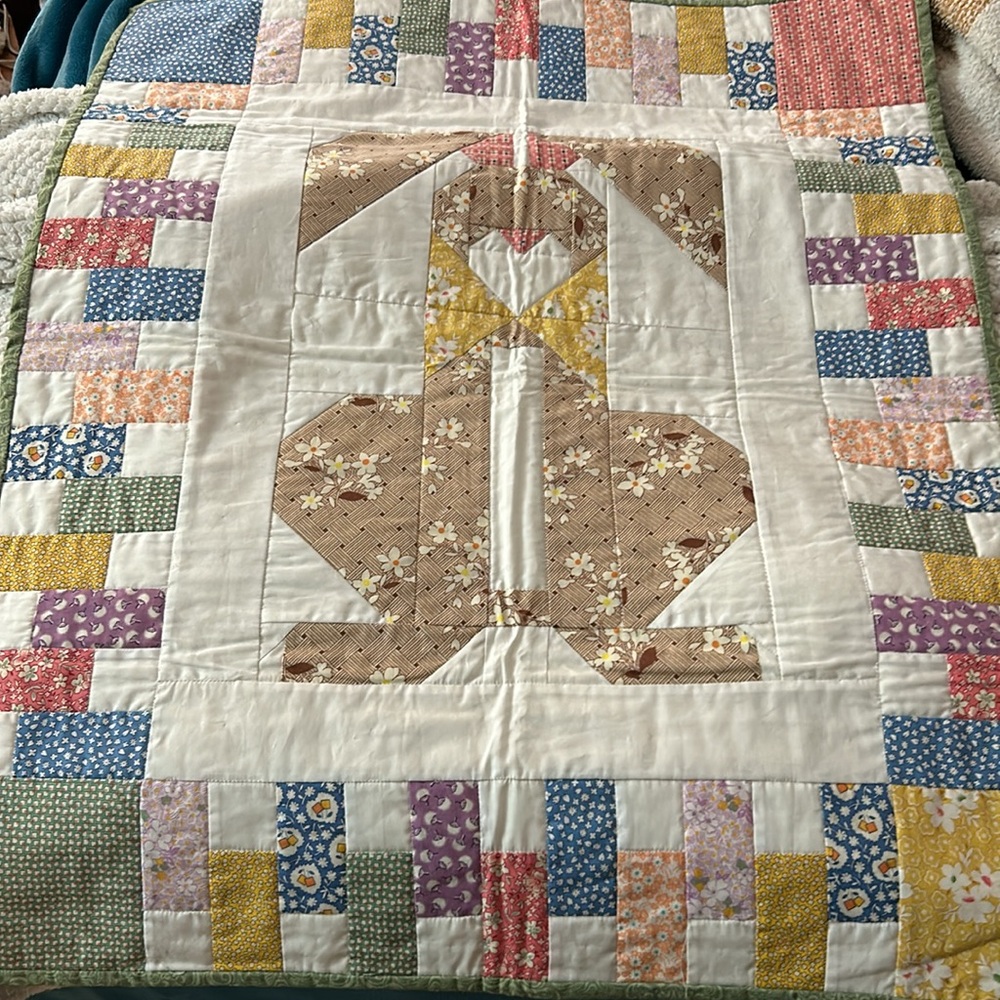 Vintage Handmade Patchwork Rabbit Reversible Quilt - Picture 12 of 17